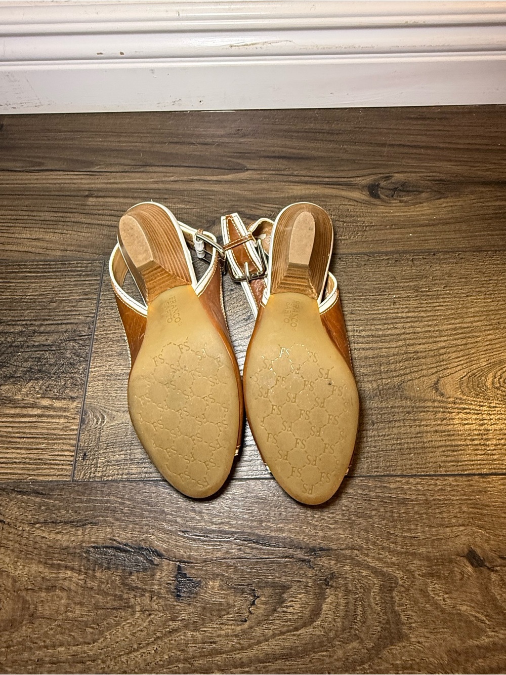 Franco Sarto Brown White Leather Sling Back Peep Toe Sandal Heels Size 7M - Picture 6 of 8